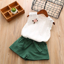 Load image into Gallery viewer, Girl Floral Sleeveless T-shirt+Solid Shorts 2PCS Suit Fashion 3-7T